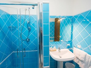 Bathroom - Apt. Orosei 3A, mit gemeinsamem Schwimmbad by Interhome (Cala Liberotto)
