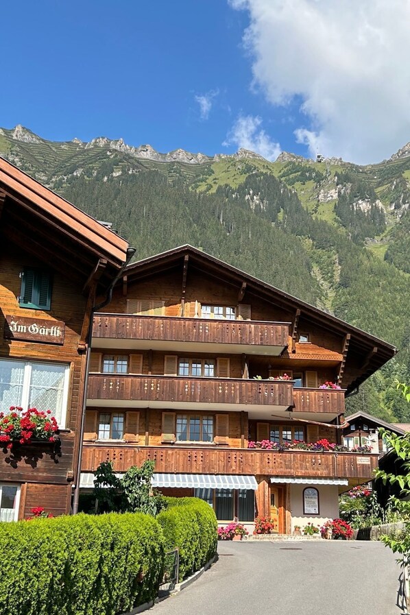 Exterior - Chäs-Gruebi Wohnung Hase, 3. Stock by Interhome (Lauterbrunnen)