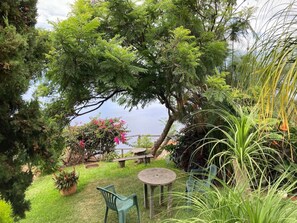 Outdoor dining - in Canhas mit Schönem Garten by Interhome (Madeira/Canhas)