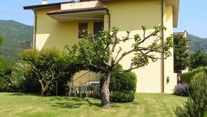 Unclassified image, 3 of 33, button - La Mimosa Franciacorta Lago d'iseo by Interhome (Provaglio d'Iseo)