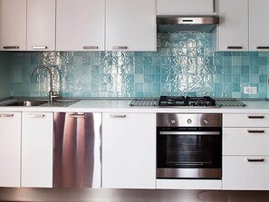 Fridge, oven, dishwasher, cookware/dishes/utensils - Villa 'Alba 2B' in Strandnähe by Interhome (Cala Liberotto)