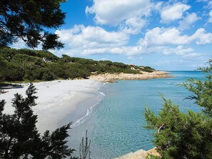 Beach - Villa 'Alba 2B' in Strandnähe by Interhome (Cala Liberotto)
