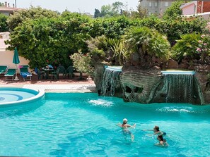 Pool - Apt. Orosei 2A, mit gemeinsamem Schwimmbad by Interhome (Cala Liberotto)