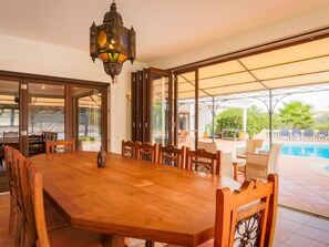 Dining - Mouraria, beeindruckende Villa im maurischen Stil by Interhome (Carvoeiro)