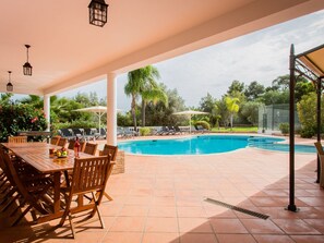 Pool - Mouraria, beeindruckende Villa im maurischen Stil by Interhome (Carvoeiro)