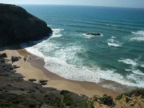 Charmantes Ferienhaus mit schöner Aussicht, 2 Sc by Interhome