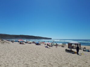 Beach - Charmantes Ferienhaus mit schöner Aussicht, 2 Sc by Interhome (Aljezur)