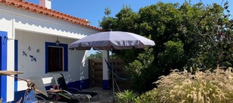 Charmantes Ferienhaus mit schöner Aussicht, 2 Sc by Interhome