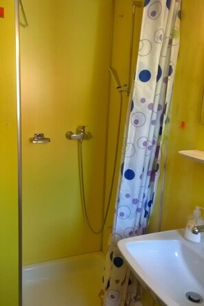 Bathroom - Chalet Magnus am Sarner See by Interhome (Sarnen)