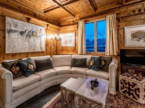 TV - Luxus Alpenchalet Brigitta I by Interhome (Arosa)