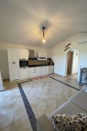 Living area - 1 Kilometer vom Strand entfernt by Interhome (Agrustos)