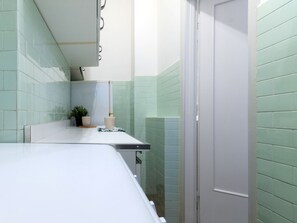 Interior - Ein-Zimmer-Wohnung 'Milan' mit Balkon by Interhome (Milan)