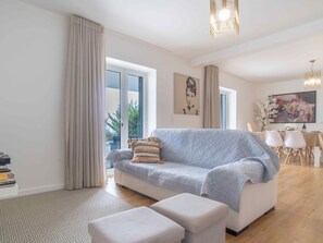 TV - Villa "Serena" mit privatem Pool by Interhome (Arco da Calheta)