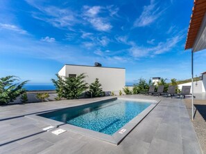 A heated pool - Villa "Serena" mit privatem Pool by Interhome (Arco da Calheta)
