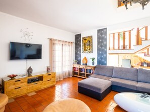 Fireplace, DVD player - Villa "Barrancos" mit Jacuzzi by Interhome (Guia)