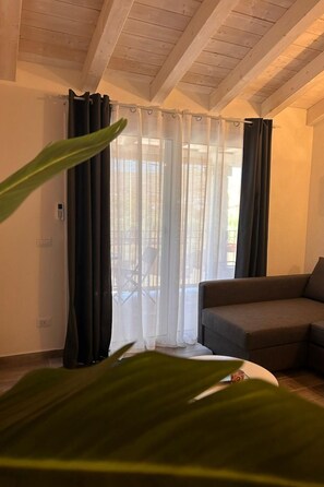 TV - Entos La Caletta by Interhome (Agrustos)
