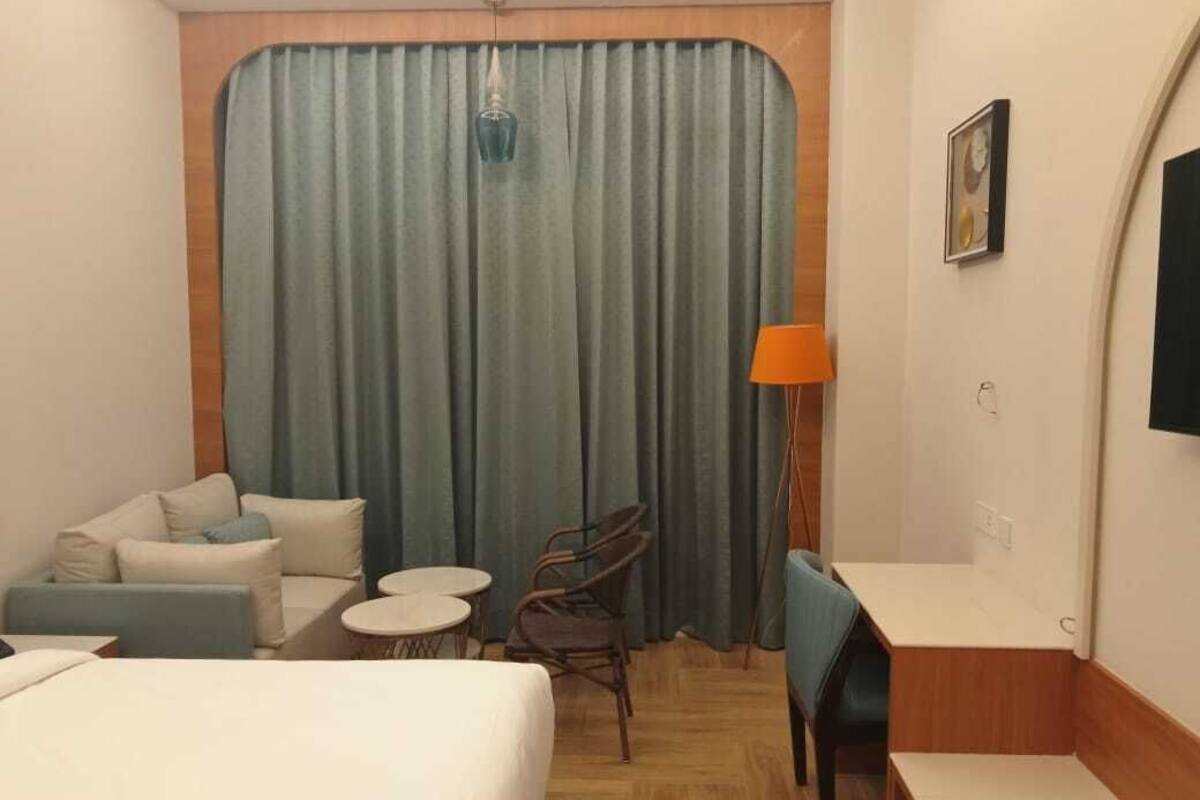 Desk, iron/ironing board, free WiFi