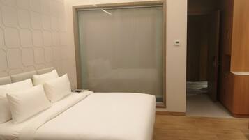 Deluxe Double or Twin Room, City View