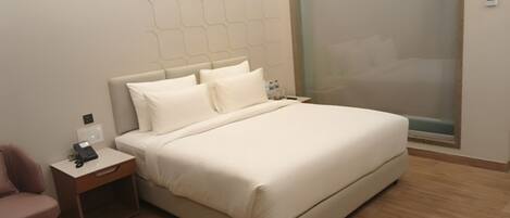 Deluxe Double or Twin Room, City View | Desk, iron/ironing board, free WiFi