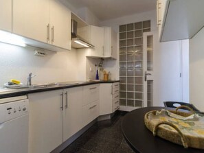 Fridge, microwave, oven, dishwasher - Wohnung "Girafa" mit Blick auf das Wasser by Interhome (Portimão)