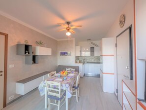 Dining - FeWo PE-05A by Interhome (Peschiera del Garda)