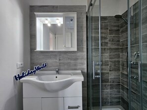 Bathroom - Casa Proratora bei Holiday World by Interhome (Agrustos)