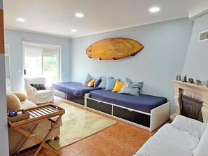 Fireplace - Haus Roda - Ferienwohnung in Praia Areia Branca by Interhome (Atalaia)