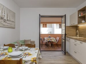 Dining - Wohnung 'Silva5' mit Wasserblick by Interhome (Rovinj)