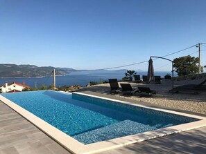 A heated pool - Apartment Cres by Interhome (Brseč)