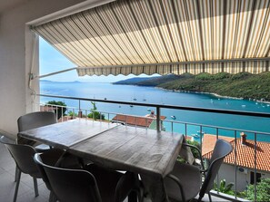 Outdoor dining - Drei-Zimmer-Wohnung in der Nähe des Meeres by Interhome (Rabac)