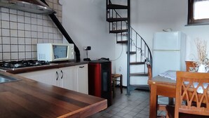 Private kitchen - Wohnung in Brusasco mit Garten, Terrasse und Grill by Interhome (Cavagnolo)
