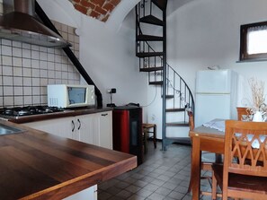 Fridge, microwave, cookware/dishes/utensils - Wohnung in Brusasco mit Garten, Terrasse und Grill by Interhome (Cavagnolo)