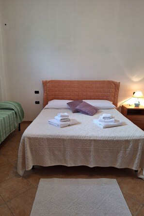 Internet - Manna Hof by Interhome (Agrustos)