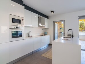 Fridge, microwave, oven, dishwasher - Garten Design brandneue Wohnung mit Pool by Interhome (Albufeira)