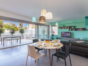 Dining - Garten Design brandneue Wohnung mit Pool by Interhome (Albufeira)