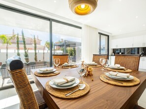 Dining - Ferienvilla "Villa Kambolé". by Interhome (Albufeira)