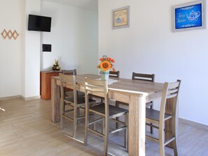 Dining - Anwesen mit Balkon by Interhome (Agrustos)