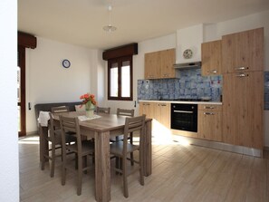 Dining - Anwesen mit Balkon by Interhome (Agrustos)