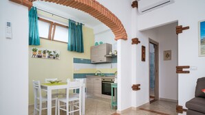 Interior - Wohnung 'Casa Sale' mit Bergblick by Interhome (Agrustos)
