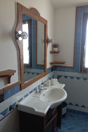 Bathroom / Wellness - 'Casa Gio' by Interhome (Agrustos)