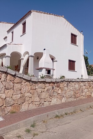 Exterior - 'Casa Gio' by Interhome (Agrustos)
