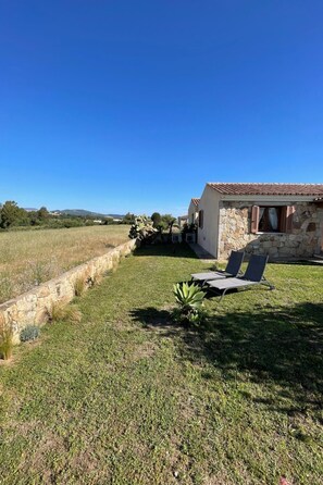 Property grounds - Haus 1 Kilometer vom Strand von Porto Ainu entfernt by Interhome (Agrustos)
