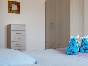 Internet - 300 Meter vom Meer entfernt by Interhome (Agrustos)