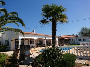 Exterior - mit Terrasse und Gemeinschaftspool by Interhome (Lagos)