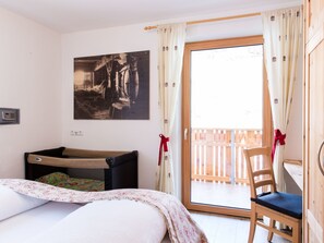 Internet - Apartment Zirbe by Interhome (La Villa/Stern)