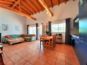 Interior - mit Terrasse und Gemeinschaftspool by Interhome (Lagos)