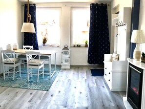 Dining - mit Blick auf das Wasser by Interhome (Altwarp)