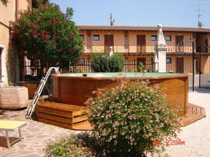 Property grounds - mit großer Terrasse by Interhome (Bedizzole)