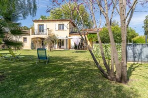 Property grounds - Provençal Garden • Pool • A/C • Wi-Fi • St-Raphaël (Saint-Raphaël)