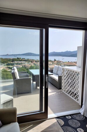 Interior - mit Terrasse by Interhome (Arzachena)